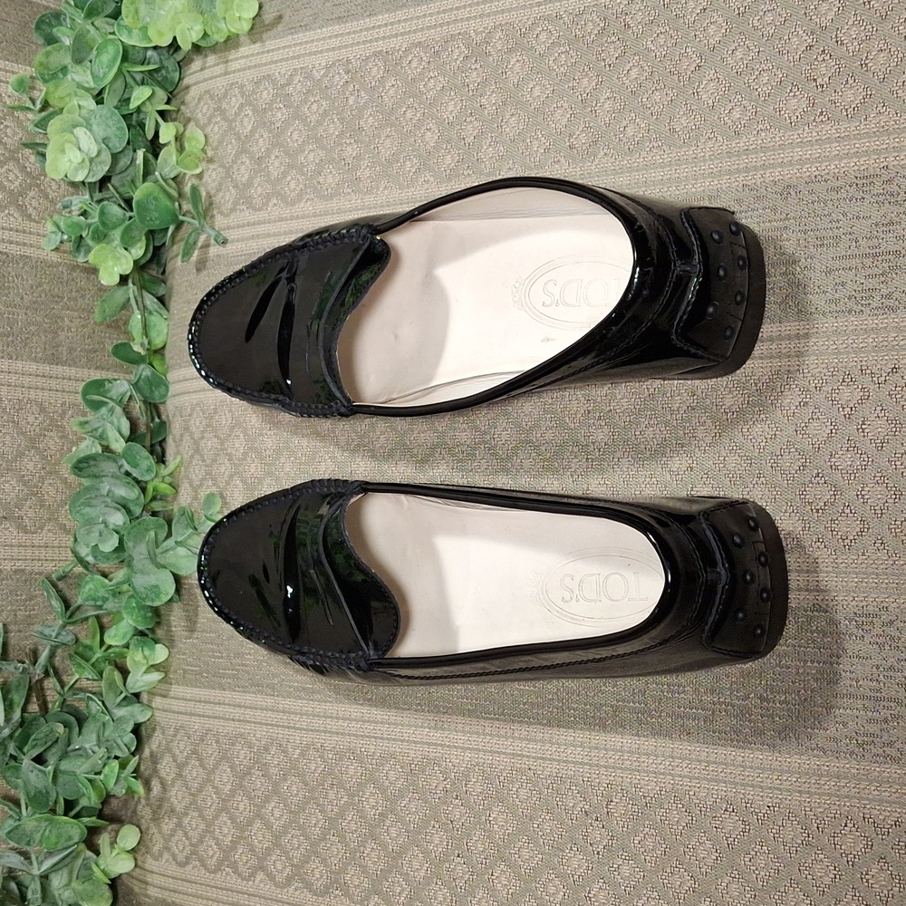 Tods Driving Moc Loafers In Black Patent Leather - Picture 11 of 16